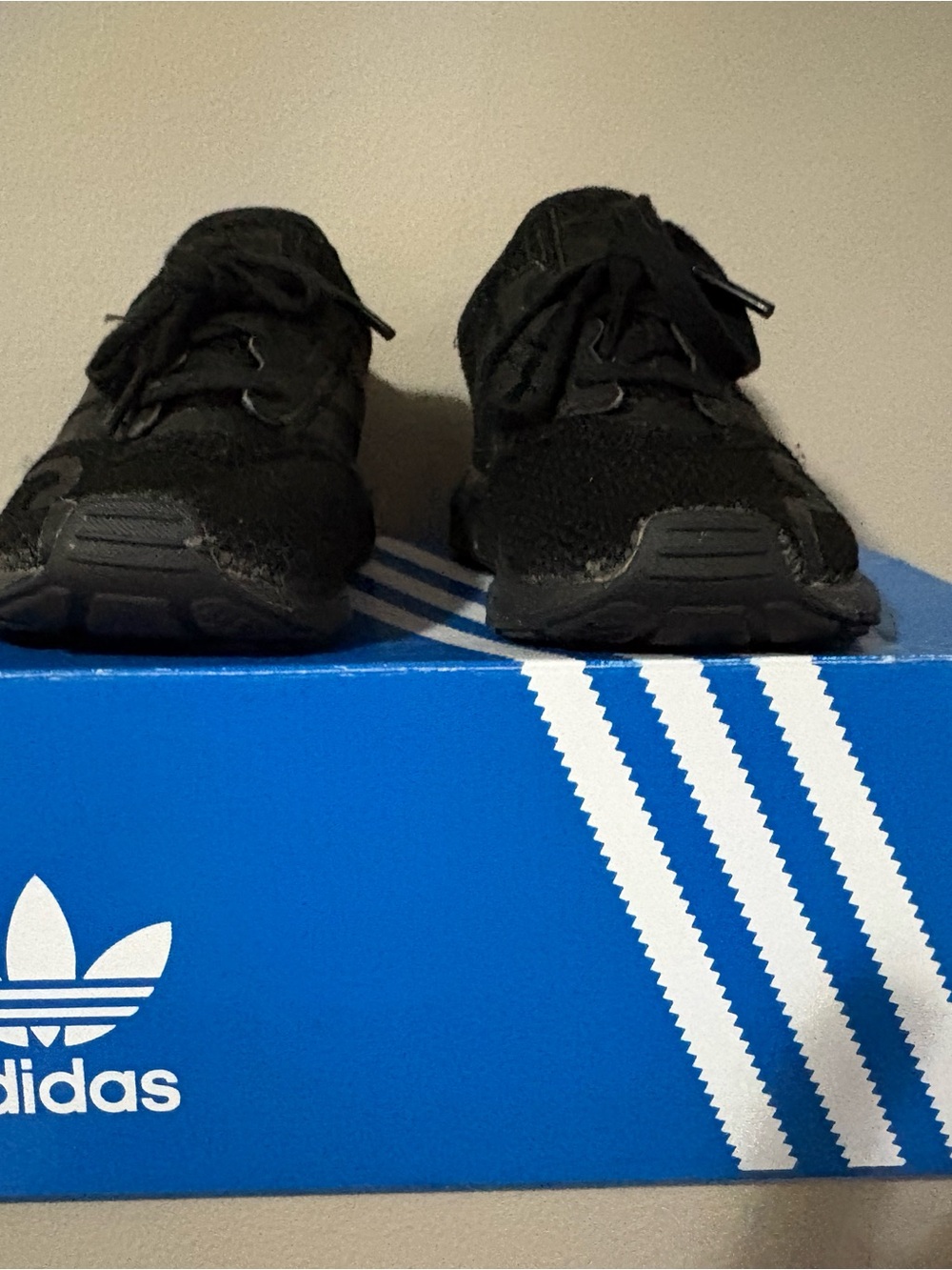 adidas Kids Black Low-Top Sneakers